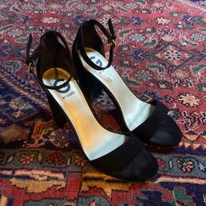 Guess black heels